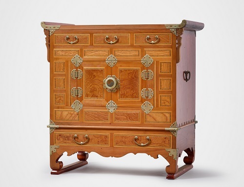 ‘머릿장’, 천상원 2001년, 56.0×37.0×58.5cm, 국립무형유산원 소장.