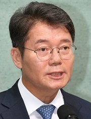 김수흥 전 국회 사무차장