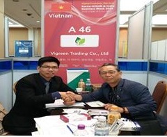 베트남 Vi Green사 Richard Sond 매니저와 양재영(오른쪽) 대표.