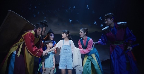 개막작 '꼭두 이야기' 스틸