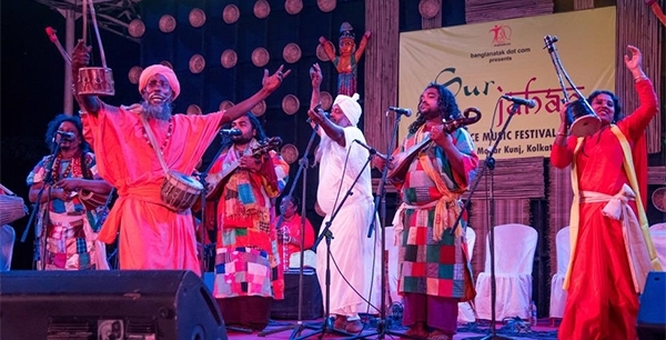 인도 콘택트 베이스.