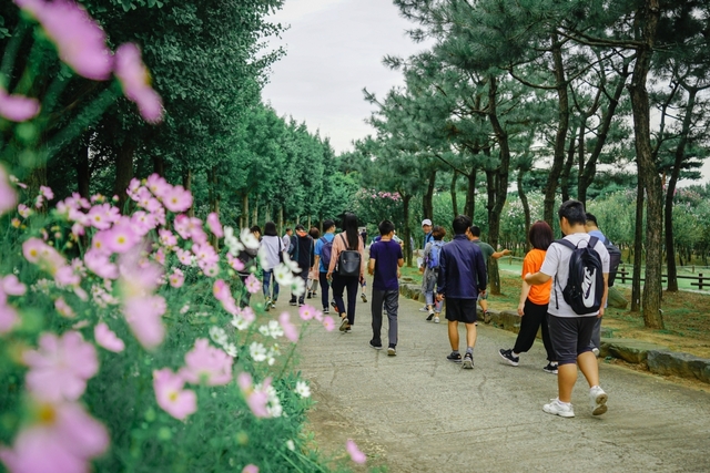 수목원 방문한 관광객들