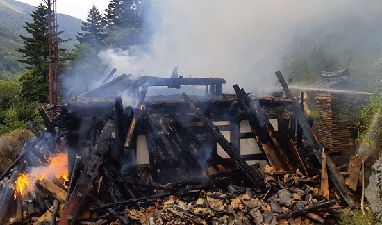 30일 무주군 백련사 선수당 사찰에서 화재가 발생했다.