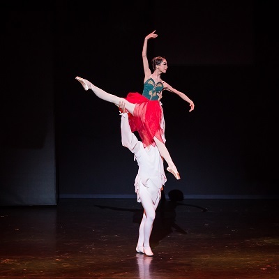 'Orbit the Star' 공연 모습.