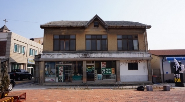 등록문화재 제763-1호 익산 구 대교농장 사택.