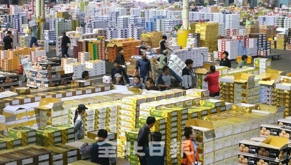 전주 송천동 농수산물 도매시장. 전북일보 자료사진