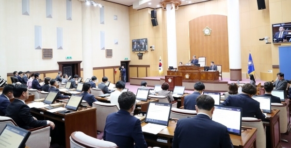 전주시의회 본회의장.