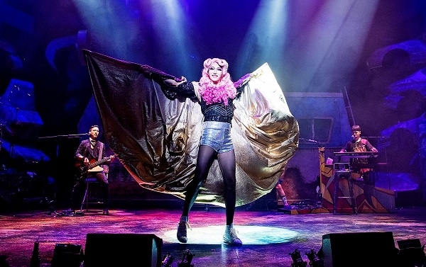 헤드윅 공연 사진.