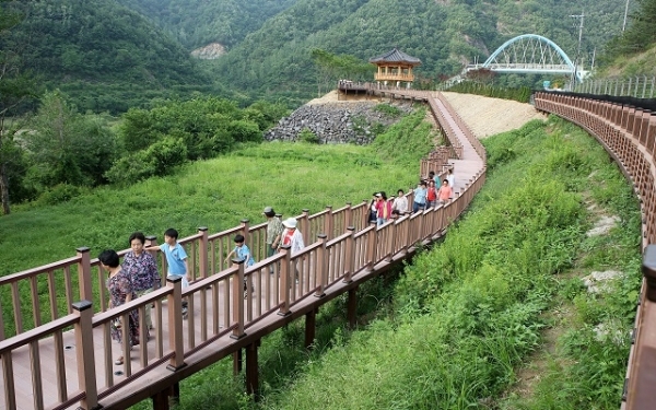 무주군 잠두마을 신비탐사 모습.