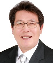 한국희 위원장.