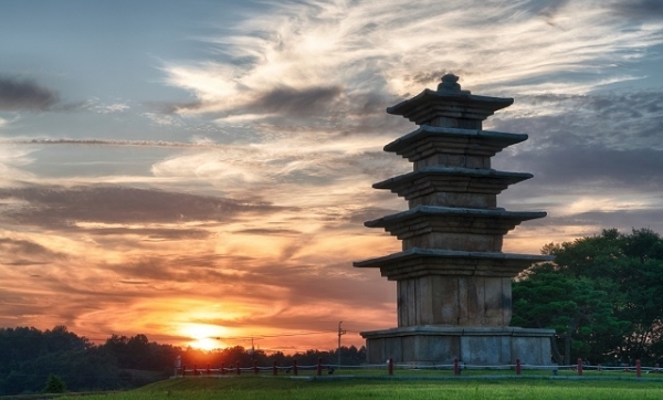 여름 익산 왕궁리 모습.