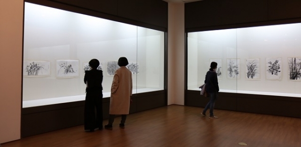 제1회 한국화교실 회원전 사진.