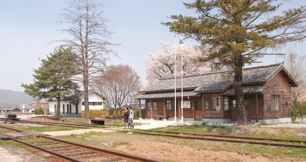 김판용 시인 작품 '봄날, 칸타타'