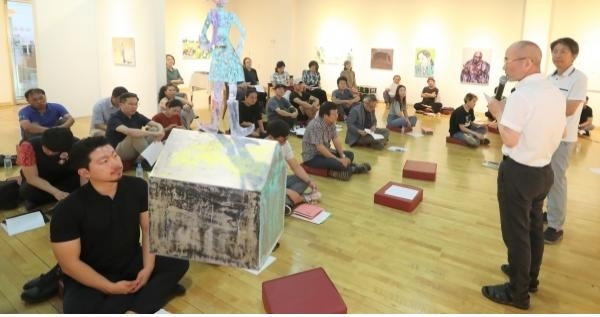 2019년 8월 1일, 우진문화공간에서 우진청년작가회 주최로 ‘전북미술 이대로 좋은가?’라는 주제로 토론회가 열렸다. 필자는 전주시와 전북에 문화 정책이 부재한 상황을 발제 했다.