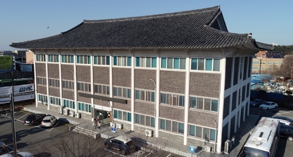 ‘준공 34년’된 전북도립국악원 청사.