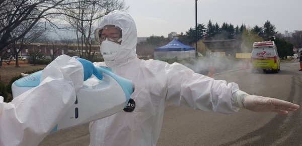 지난달 28일부터 고창소방서가 ‘코로나19’ 감염자가 급격히 증가하고 있는 대구에 구급팀을 파견했다.