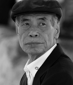 울릉도에서 아들이 찍은 고 이이화 선생 모습. 사진 제공= 가족.