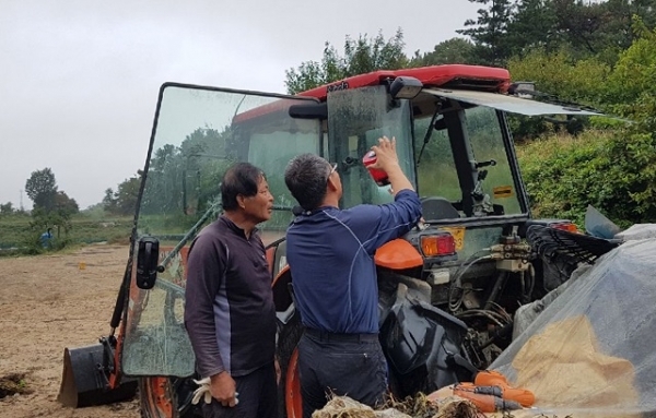 익산시가 경운기·트랙터 등 농기계 안전등화장치 부착 무료 지원사업을 실시한다.
