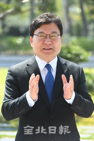 제21대 국회의원선거에서 전주을 선거구 이상직 당선인이 당선소감을 말하고 있다. 오세림 기자