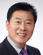 윤점용 한국서예협회 이사장