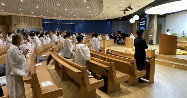 26일 원불교는 서울교구 한강교당을 비롯한 국내 600여 교당과 기관을 통해 종단 최대 경축일인 대각개교절 기념 경축식을 일제히 개최했다.