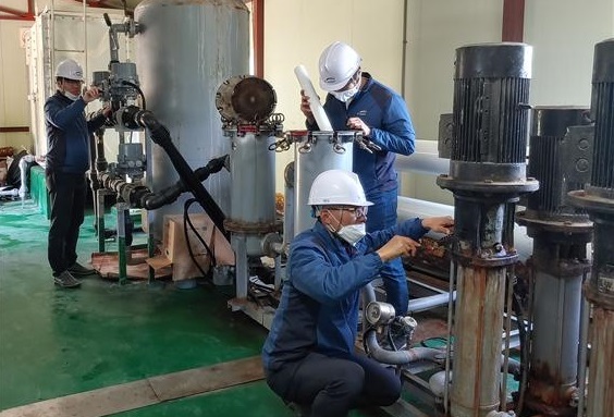 한국수자원공사 전주권지사가 군산시 7개 도서지역 해수담수화시설 점검을 하고 있다.