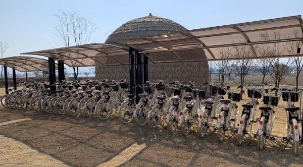 고창군이 고인돌 유적지 죽림 선사마을에 공공자전거 무인대여시스템을 구축했다