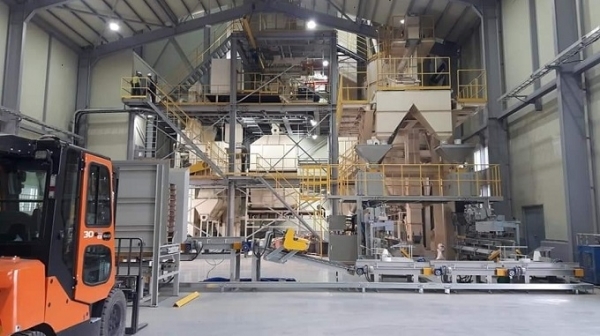 최근 군산 국가산업단지에 완공한 (주)희성산업·(유)희성이엔텍 공장 내부 모습.