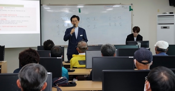 지난 7일 고창 농업기술센터 대강당에서 유기상 군수와 교육생 260여 명이 참석한 가운데 ‘2020 고창농촌개발대학’ 개강식이 열렸다