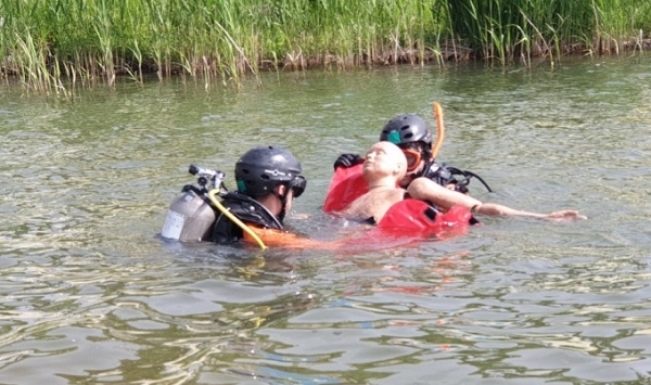 지난 12일 남원소방서가 금풍저수지 및 요천에서 ‘하계 수난구조훈련’을 실시했다.