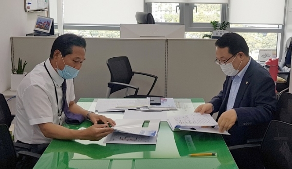 14일 정헌율 익산시장이 국토교통부를 방문해 평택~부여~익산 서부내륙고속도로 건설 등 대규모 SOC사업에 대한 예산 반영 협조를 건의했다.