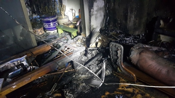 지난 16일 화재가 발생한 전주 송천동의 한 아파트 내부 모습. 사진제공= 전주덕진소방서.