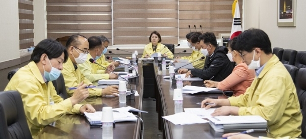 지난 20일 익산역 관광활성화 방안을 마련하기 위해 유희숙 익산시 부시장 주재로 열린 연찬회.