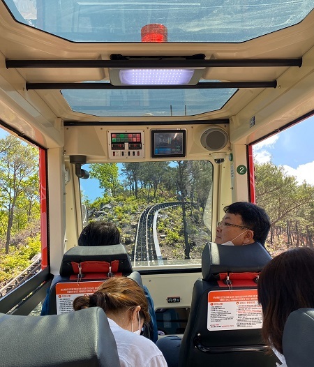 운행중인 문경 모노레일 내부 모습. 매일신문 고도현 기자.