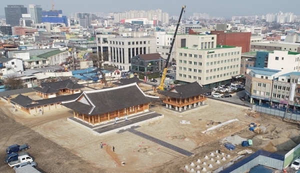 막바지 복원 공사가 진행 중인 전라감영. 전북일보 자료사진.