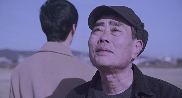 여균동 감독의 ‘저승보다 낯선’ 한 장면.