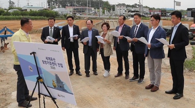 3일 익산시의회 기획행정위원회가 금마면 세계유산탐방거점센터 건립지를 찾아 현장 의정활동을 펼쳤다.