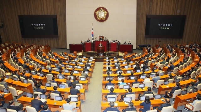 제21대 국회 첫 본회의가 열린 5일 국회 본회의장에서 미래통합당 주호영 원내대표가 의사진행 발언을 하고 있다. /사진=연합뉴스