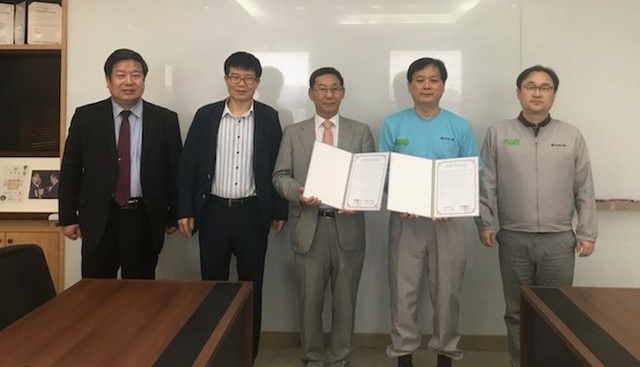 전주비전대학교와 군산 ㈜대두식품이 채용 연계형 기술인력 육성을 위한 업무 협약을 체결했다.