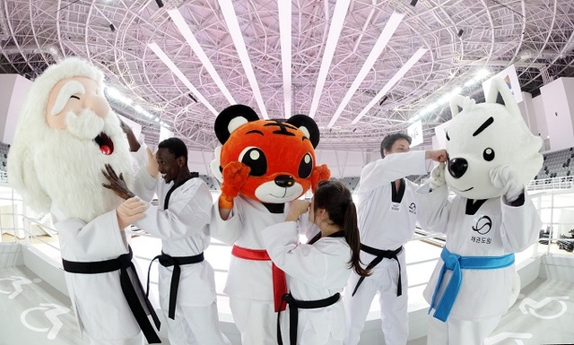 태권도원 캐릭터들.