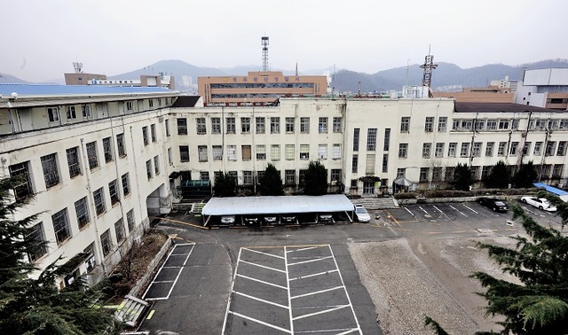 오준규 작가 작품, 옛 전북도청사 전경.