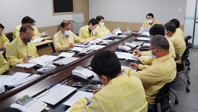 21일 익산시가 전북 24번째(익산 3번째) 코로나19 확진자가 발생함에 따라 긴급회의를 열었다.