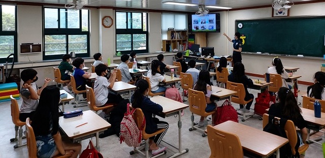 23일 남원경찰서 여성청소년과가 도통초등학교를 방문해 학교폭력 예방교육을 실시했다.