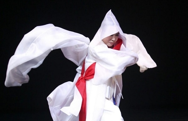 승무 국가무형문화재 제27호 채상묵 보유자.