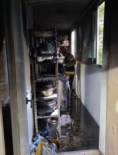 23일 전주의 한 아파트 베란다에서 화재가 발생했다. 사진제공= 전북소방본부