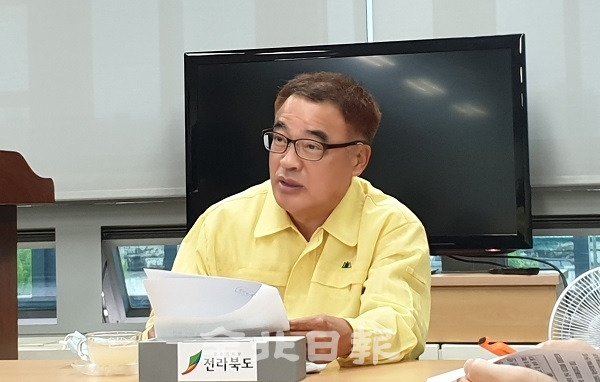 25일 김양원 전북도 도민안전실장이 재난관리평가 최우수기관 선정과 관련해 브리핑하고 있다. 사진=천경석 기자