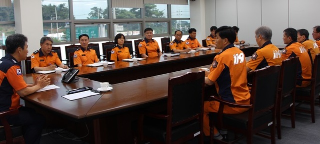 1일 강동일 제17대 김제소방서장이 취임식을 생략하고, 직원들과 소통의 시간을 가졌다.