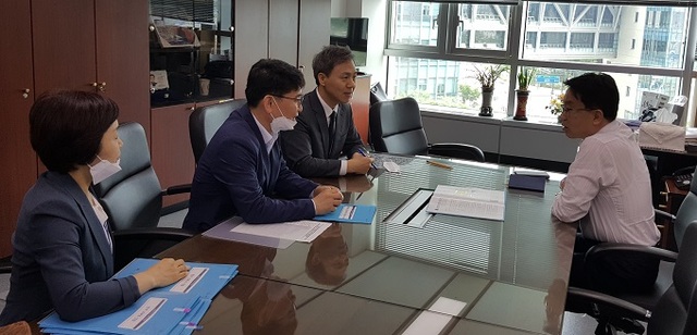 7일 김승수 전주시장을 비롯한 시 간부공무원들이 기획재정부를 방문해 디지털·그린뉴딜 정책 등 주요 사업의 필요성과 당위성을 설명했다.