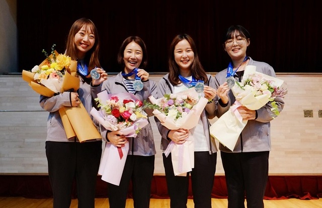 지난해 전국체전 단체전에서 준우승을 차지한 이스타항공 바둑단.