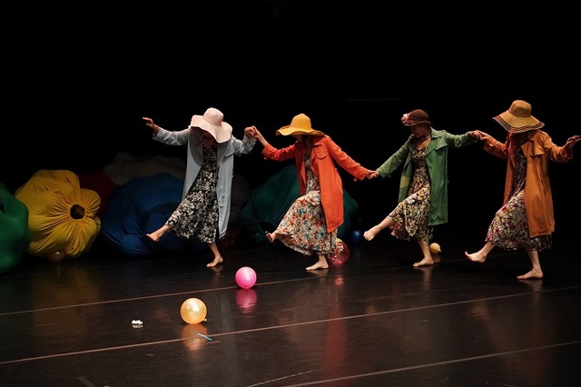 '당신은 바비레따에 살고 있군요' 공연 모습.